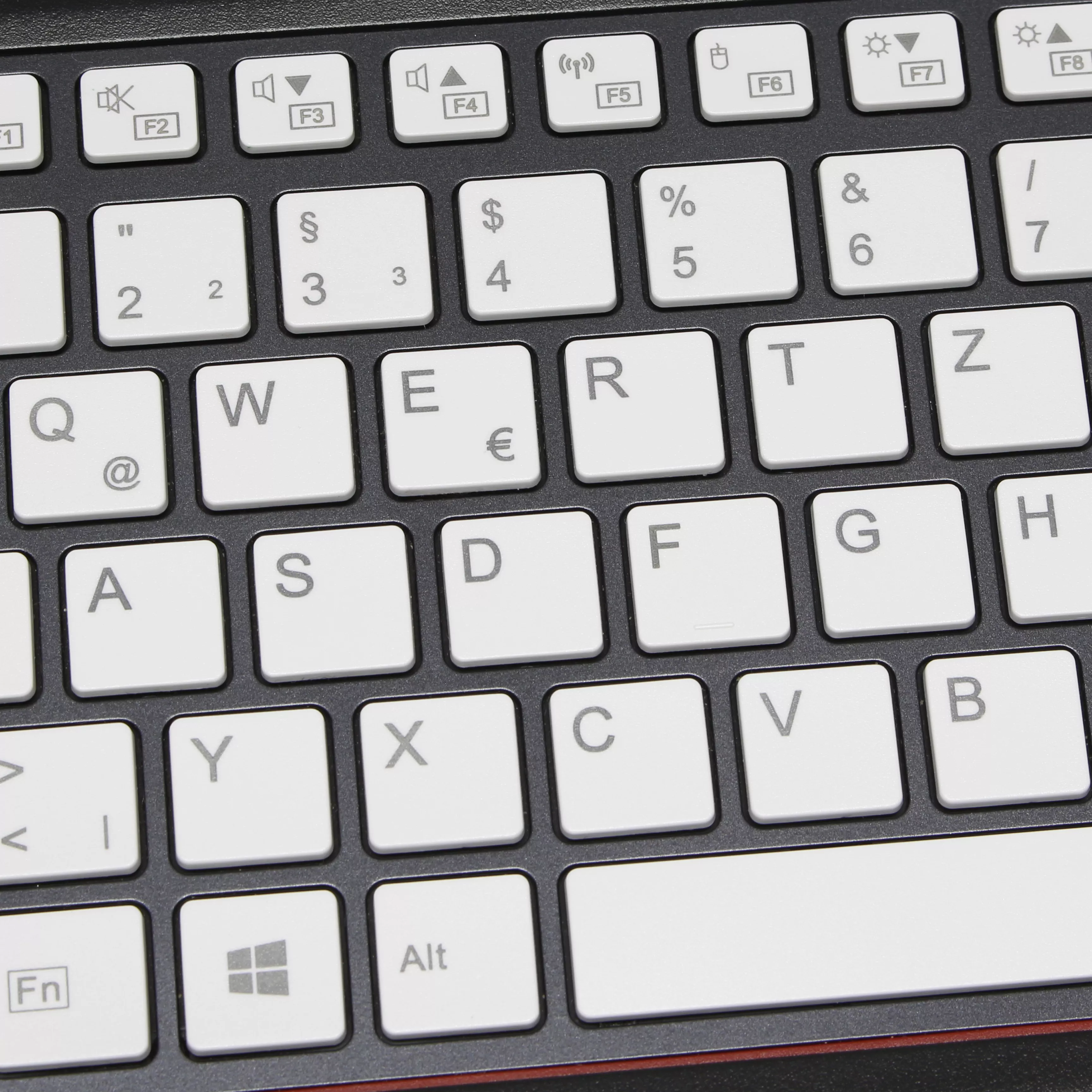 Fujitsu Refurbished Lifebook E559 | 16GB RAM | 1TB NVMe SSD | Intel Core i7-8665U | 15.6" Full HD Display | Windows 11 Pro | WLAN & Bluetooth | MS Office 2024 Fujitsu Refurbished Lifebook E559 | 16GB RAM | 1TB NVMe SSD | Intel Core i7-8665U | 15.6" Full HD Display | Windows 11 Pro | WLAN & Bluetooth | MS Office 2024